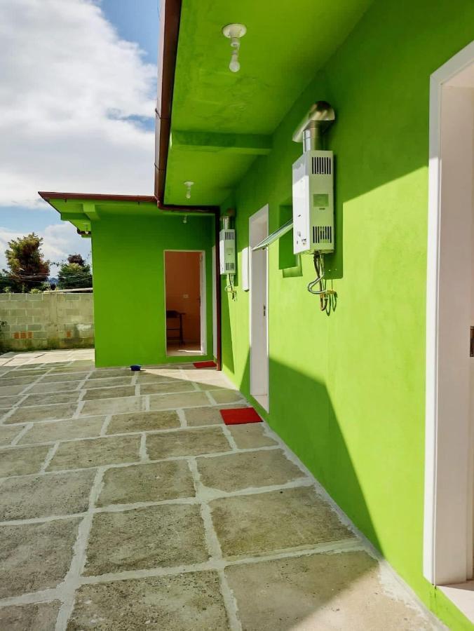 Suite Privativa - Casa Dos Avos 2 Кампус-ду-Жордан Екстер'єр фото